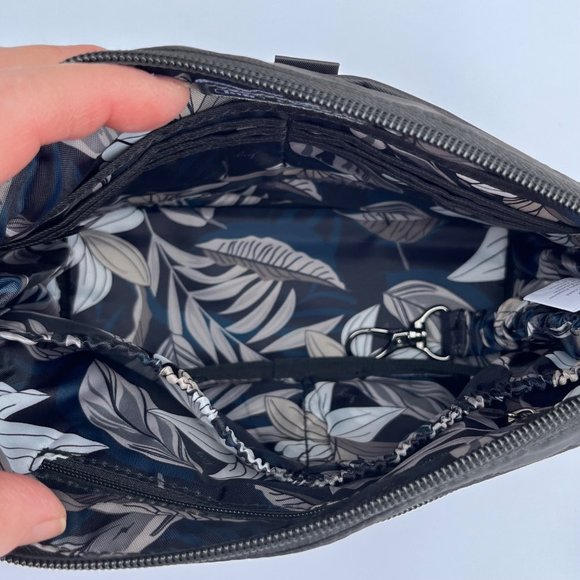 Lug Flare Black Floral Crossbody Bag Removable Strap Cargo‎ Pockets Card Slots - Picture 7 of 7